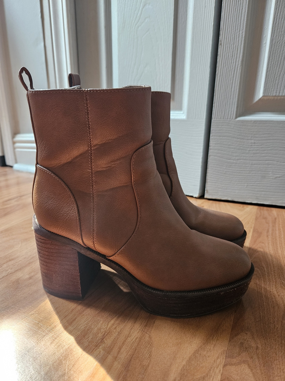 House of Harlow 1960 Tan Platform Ankle Booties